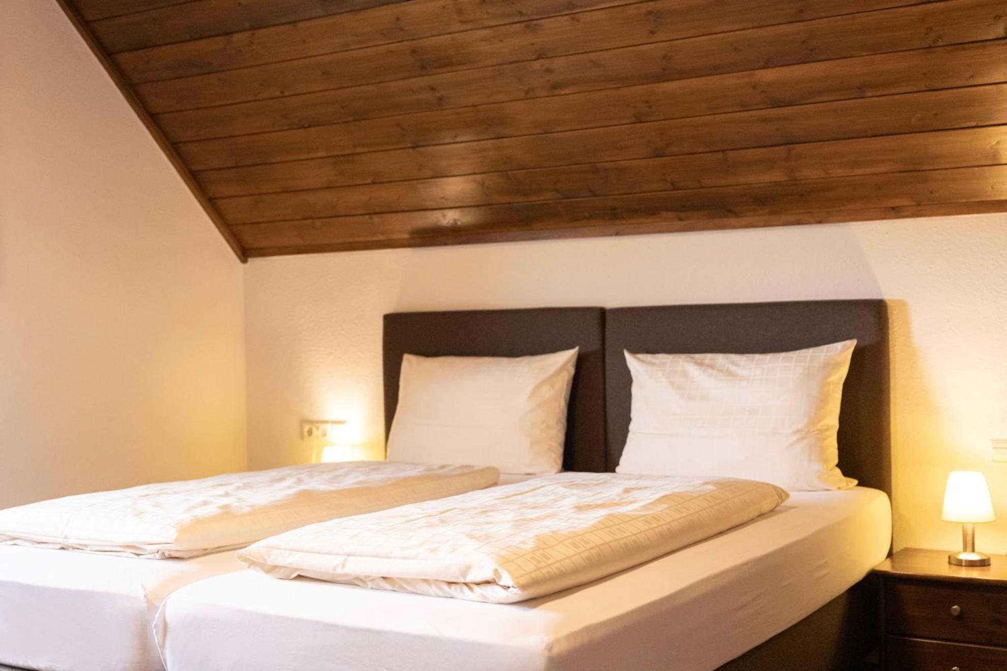 Altbau Gasthaus Amboss Grunkraut 外观 照片